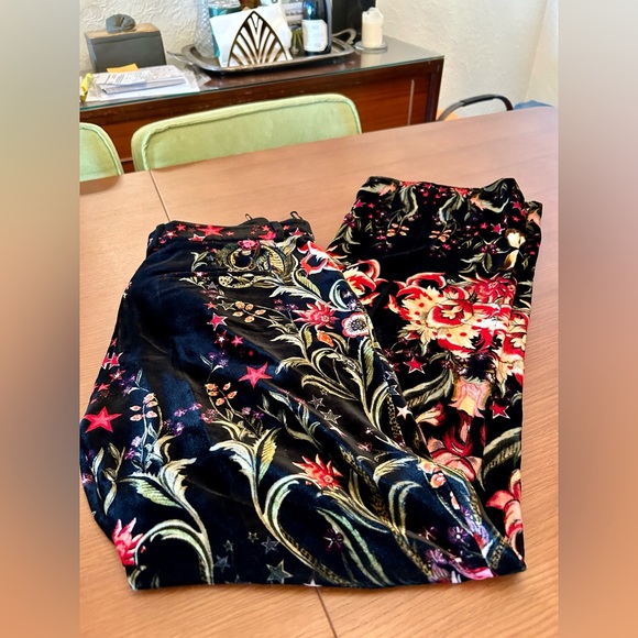 Vintage Roberto Cavalli Galaxy Garden velvet pants, size M (42 Italian) - Picture 3 of 5